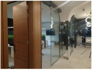 Продажа и Монтаж 3 автоматических раздвижных дверей в стоматологической клинике.  Мытная д. 7